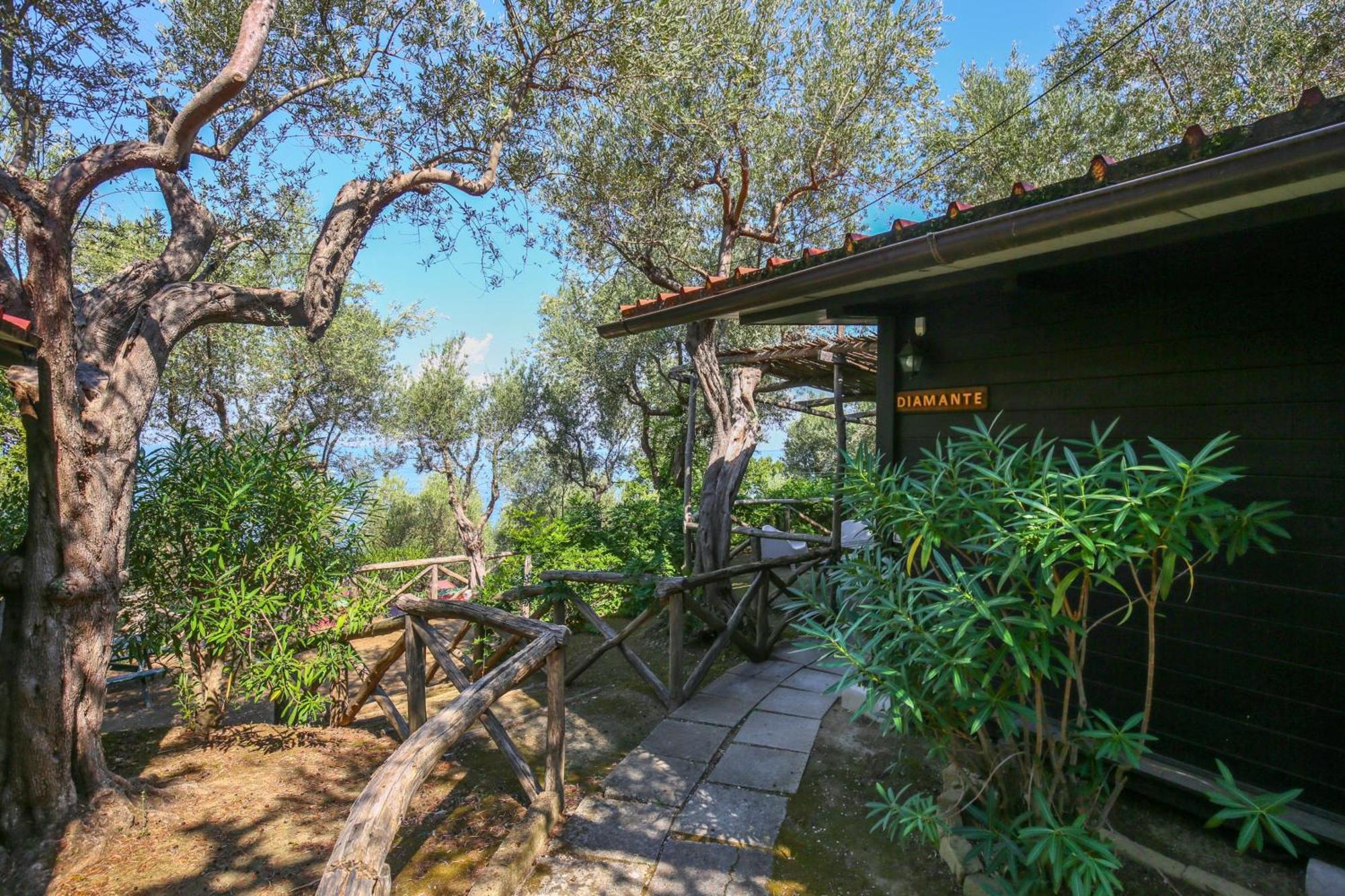 Village Camping Santa Fortunata - Campogaio Σορέντο Εξωτερικό φωτογραφία